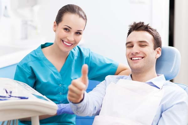 How Same Day Dentistry From An Emergency Dentist Can Save Your Tooth